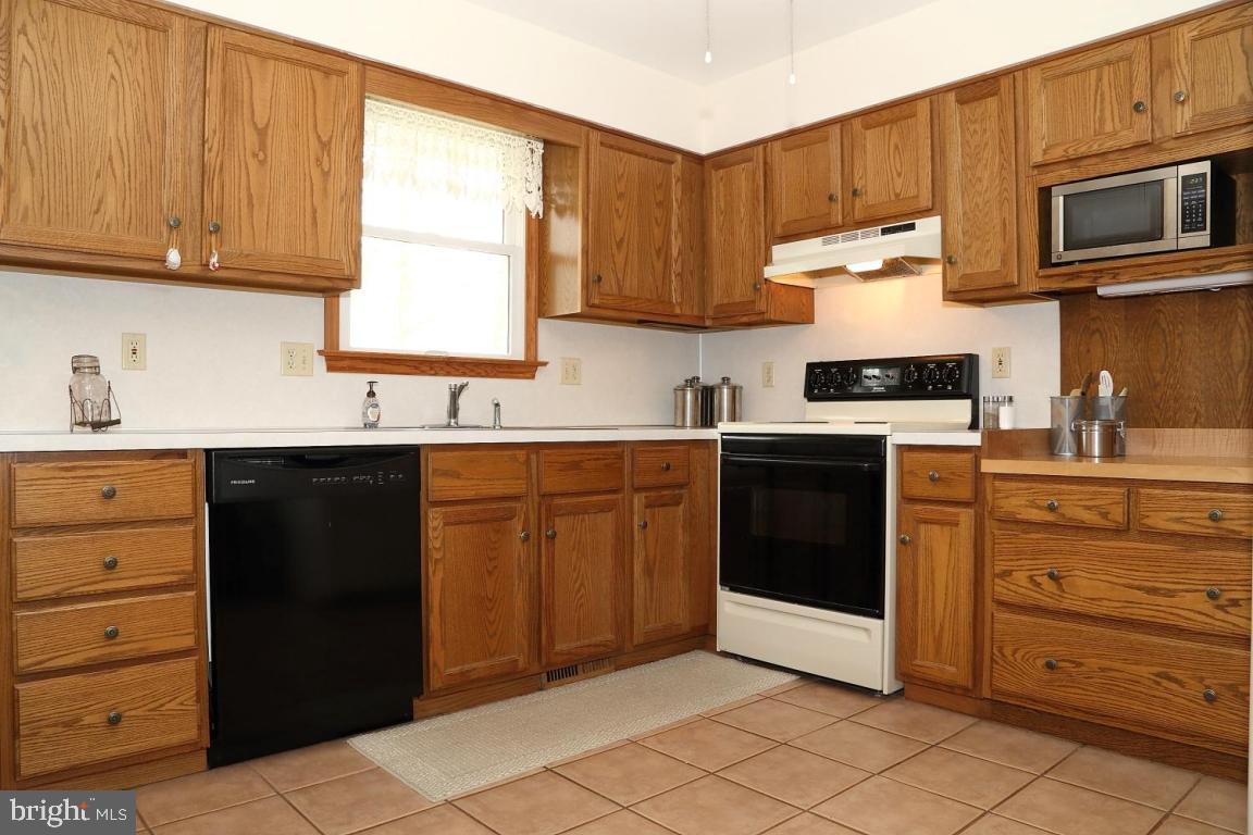 52 Hayloft Road Denver, PA 17517 - Photo 8 of 20 Gallery Image 8