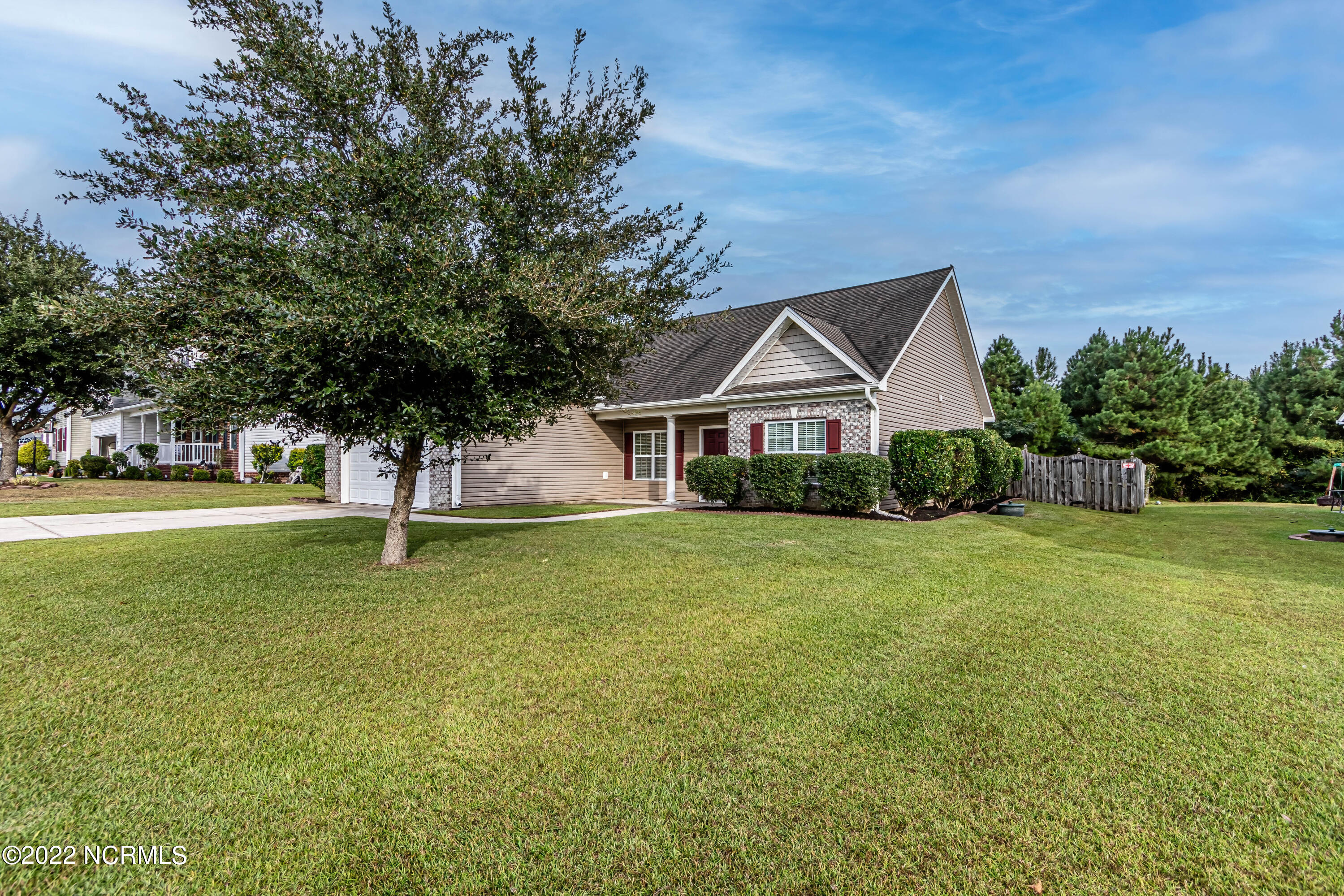 208 Emerald Ridge Road Jacksonville, NC 28546 - Photo 5 of 73 Front