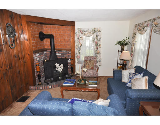 8 Pine Street Maynard, MA 01754 - Photo 4 of 8 Gallery Image 4