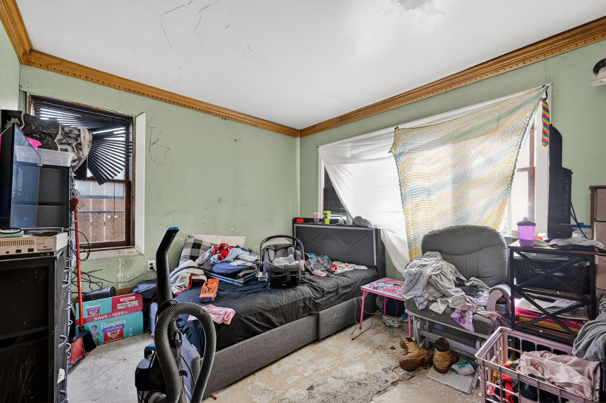 7559 Toepfer Road Warren, MI 48091 - Photo 17 of 22 13_7559_Toepfer_Rd_Warren_MI_48091-Bedro