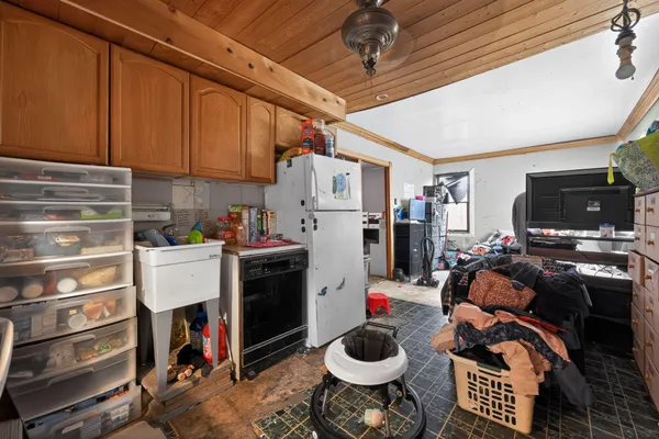 $79,900 | 7559 Toepfer Road, Warren, MI 48091