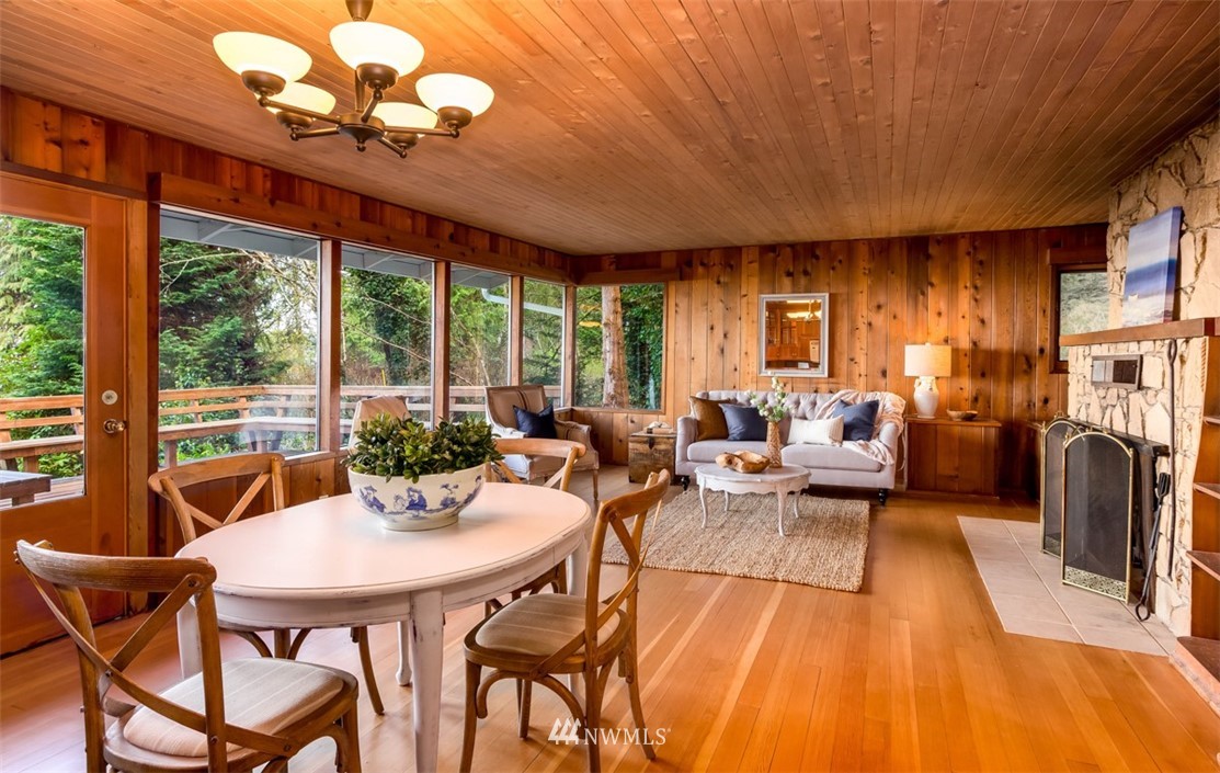 16280 Agate Point Road Northeast Bainbridge Island, WA 98110 - Photo 12 of 25 Gallery Image 12
