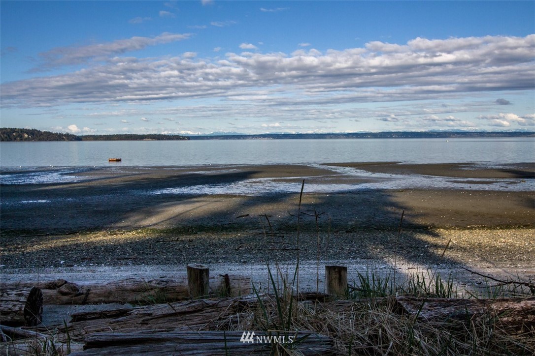 16280 Agate Point Road Northeast Bainbridge Island, WA 98110 - Photo 7 of 25 Gallery Image 7