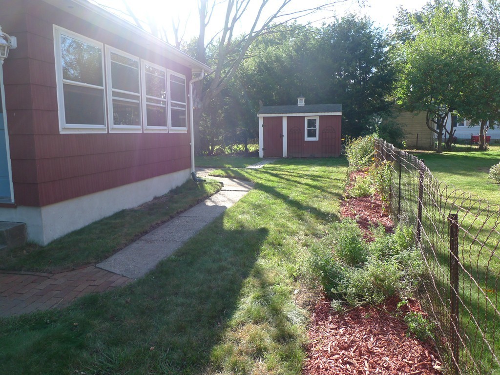 89 Janet Street West Springfield, MA 01089 - Photo 18 of 20 Gallery Image 18