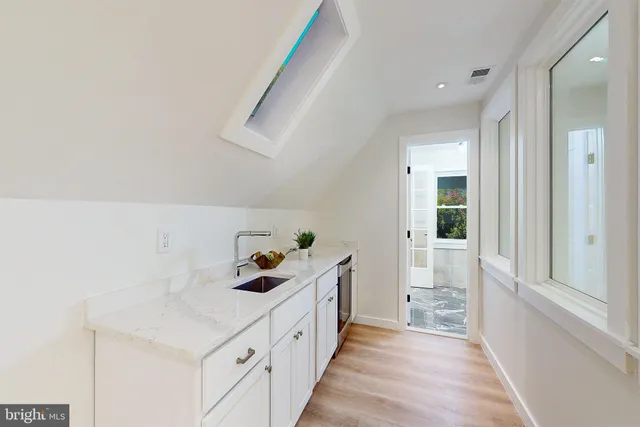 $1,125,000 | 2806 Franklin Street Northeast, Washington, DC 20018