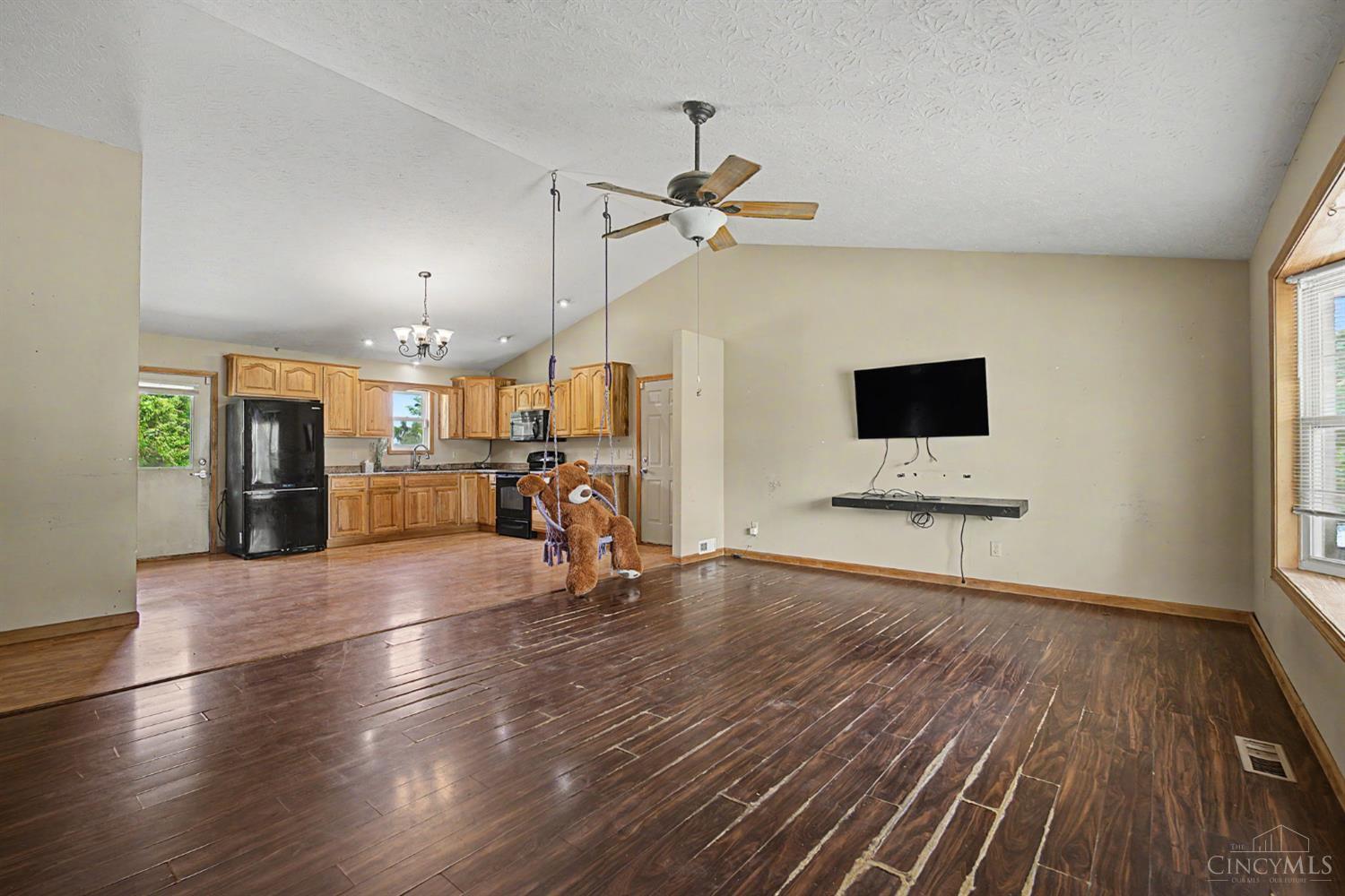 8320 Keister Road Middletown, OH 45042 - Photo 3 of 21