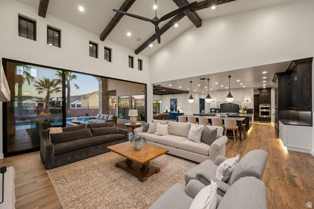 4871 South Homestead Way Washington, UT 84780 - Photo 13 of 151 Living room featuring light wood-type flooring, recessed lighting, and vaulted ceiling