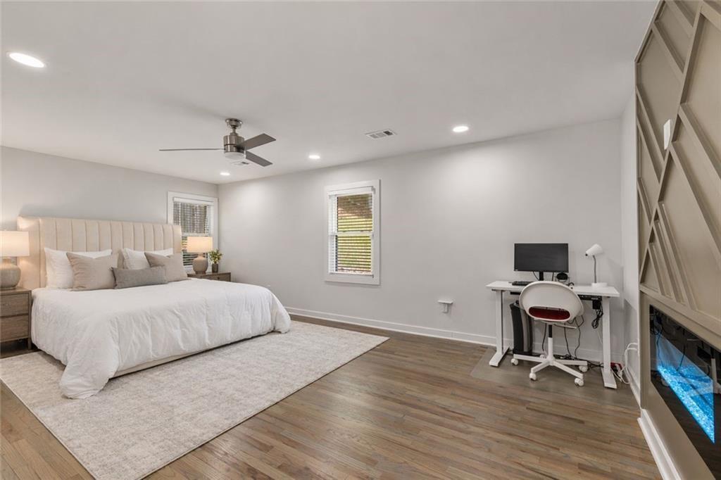 2353 Larchwood Road Southwest Atlanta, GA 30310 - Photo 11 of 32 Gallery Image 11