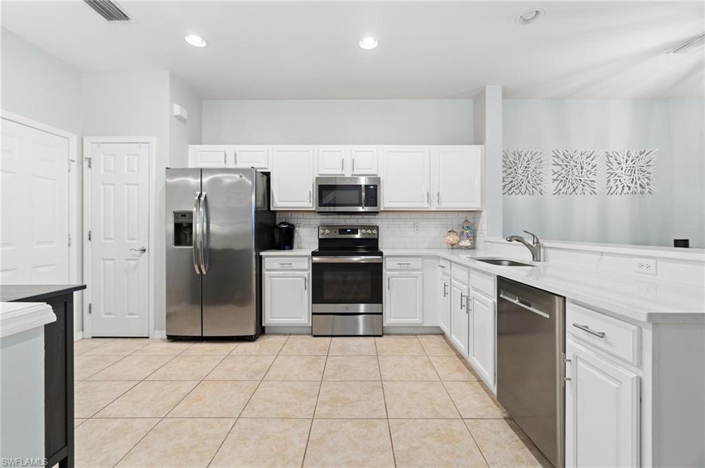 16242 Ravina Way Naples, FL 34110 - Photo 8 of 37 Gallery Image 8