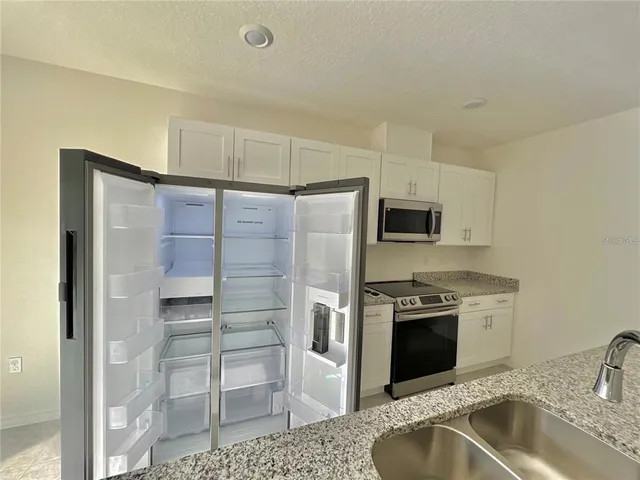 $2,500 | 560 Walnut Avenue, Orange City, FL 32763