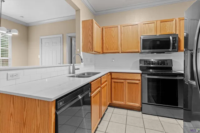 $175,000 | 710 East Boyd Drive, Unit 406, Baton Rouge, LA 70808