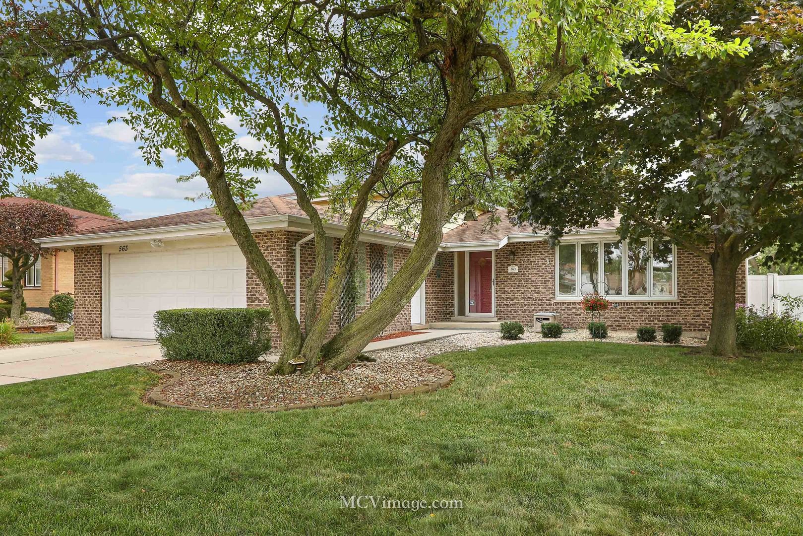 563 Quail Run Road Matteson, IL 60443 - Photo 2 of 25 a view of a house with a yard