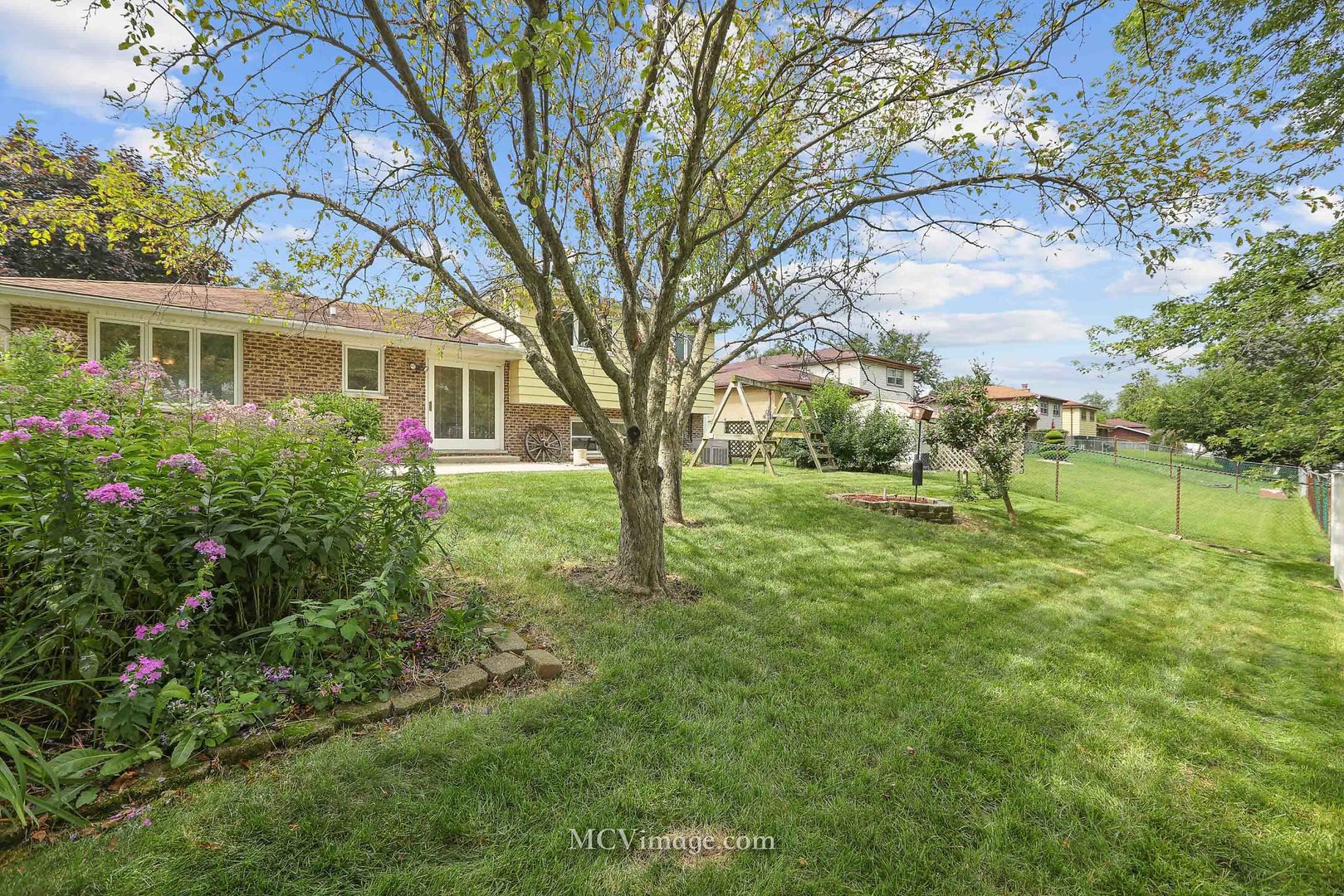 563 Quail Run Road Matteson, IL 60443 - Photo 23 of 25 a view of a yard in front of house