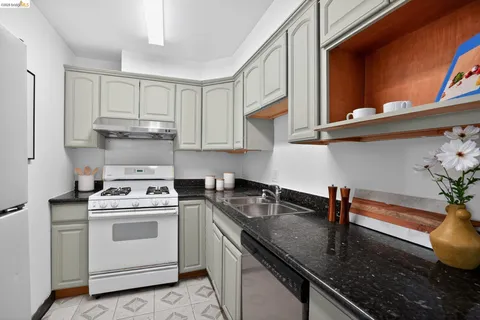 $309,800 | 801 Franklin Street, Unit 1119, Oakland, CA 94607