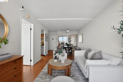 $309,800 | 801 Franklin Street, Unit 1119, Oakland, CA 94607
