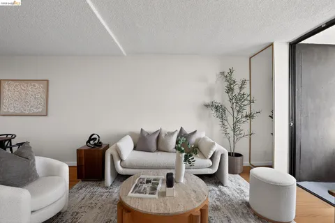 $309,800 | 801 Franklin Street, Unit 1119, Oakland, CA 94607