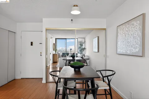 $309,800 | 801 Franklin Street, Unit 1119, Oakland, CA 94607