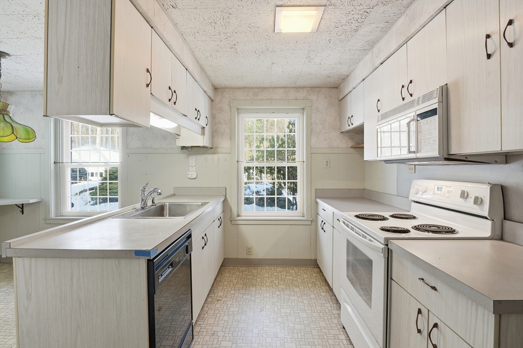 13 Goodnow Road Princeton, MA 01541 - Photo 15 of 38