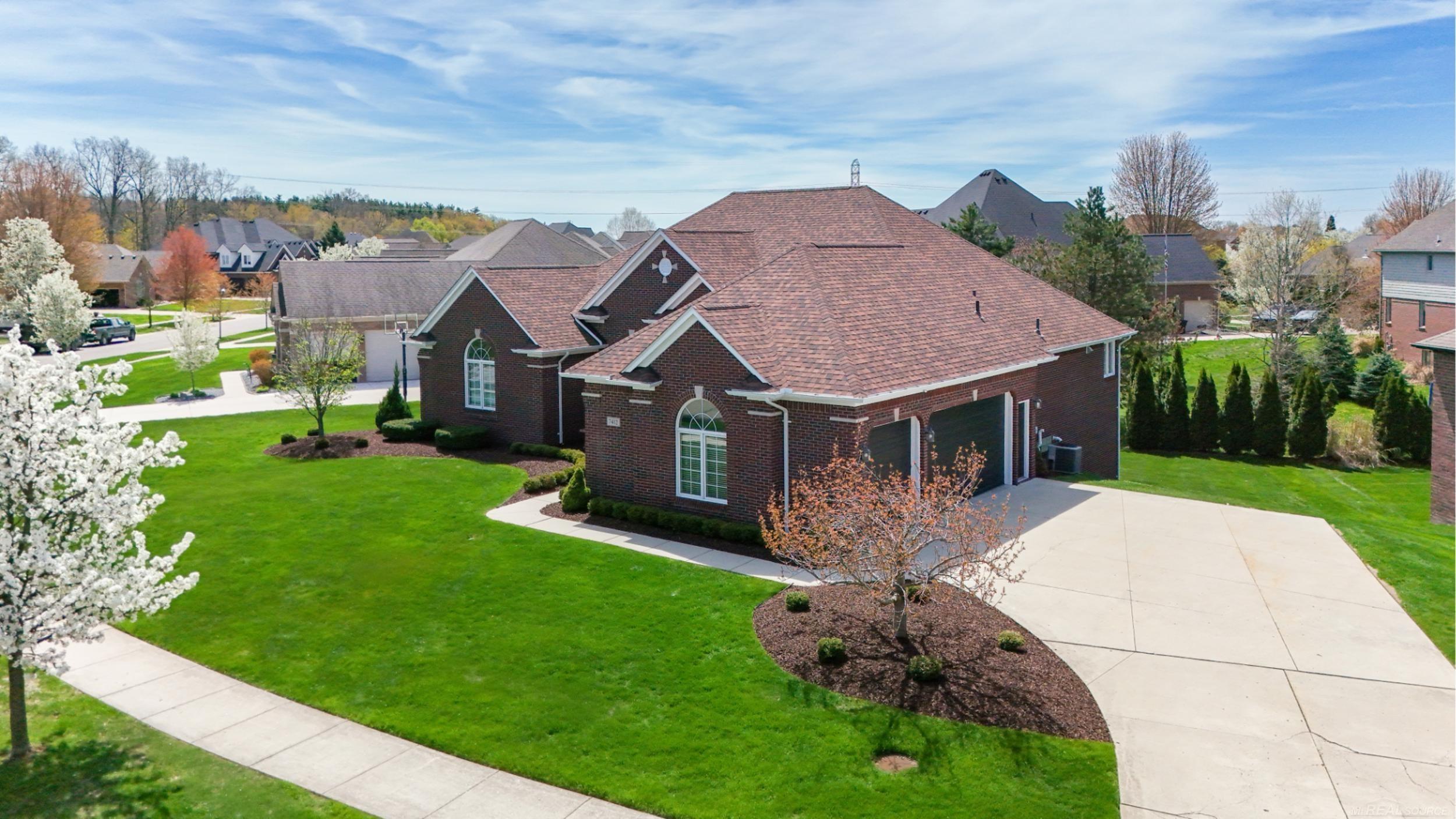 7412 North Georgetowne Road West Washington, MI 48095 - Photo 4 of 64 50205752-372c7e75-1a66-4896-acfe-b54a4ef2bbdf.JPG