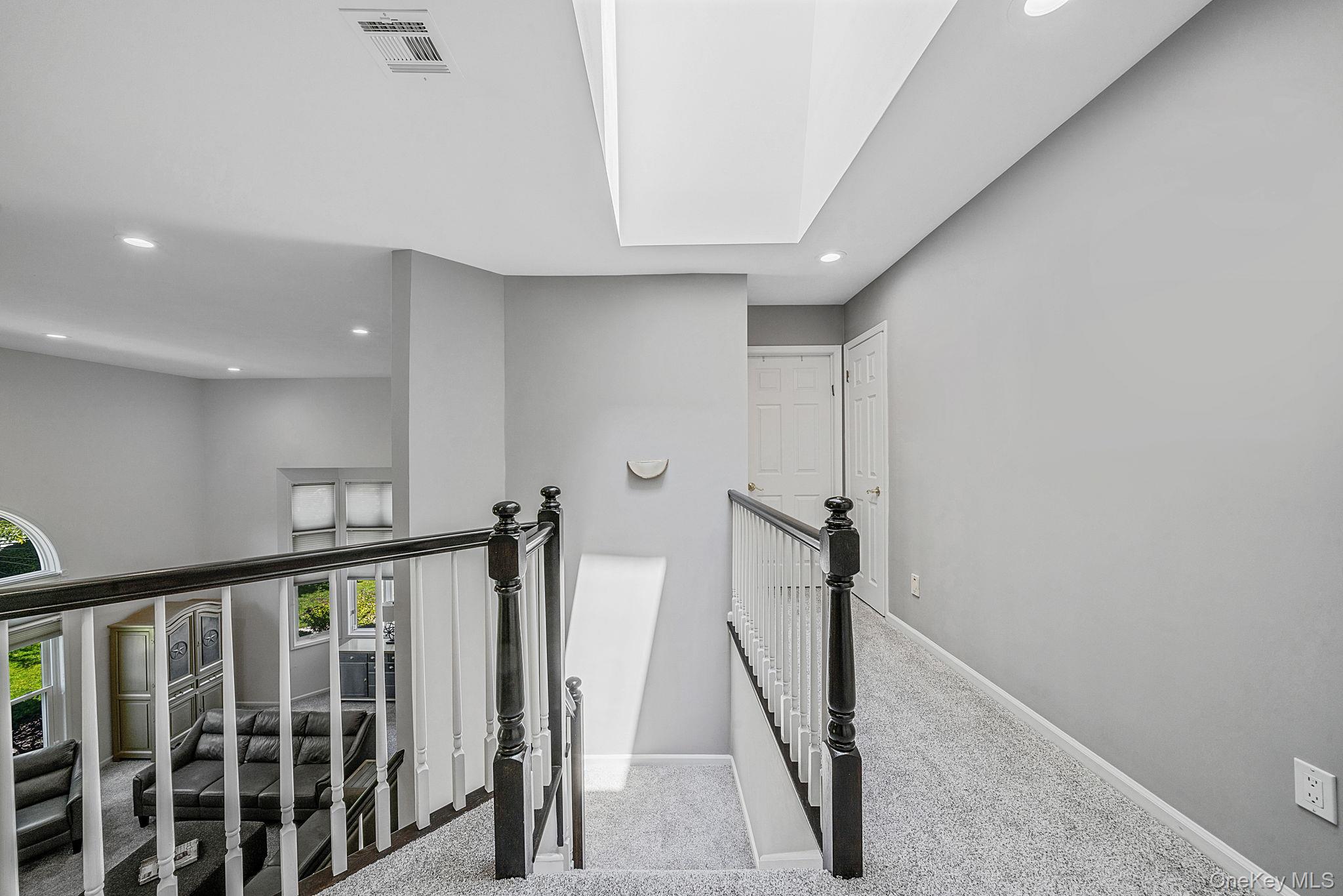 86 Hamlet Drive Commack, NY 11725 - Photo 18 of 36 Upstairs Hallway