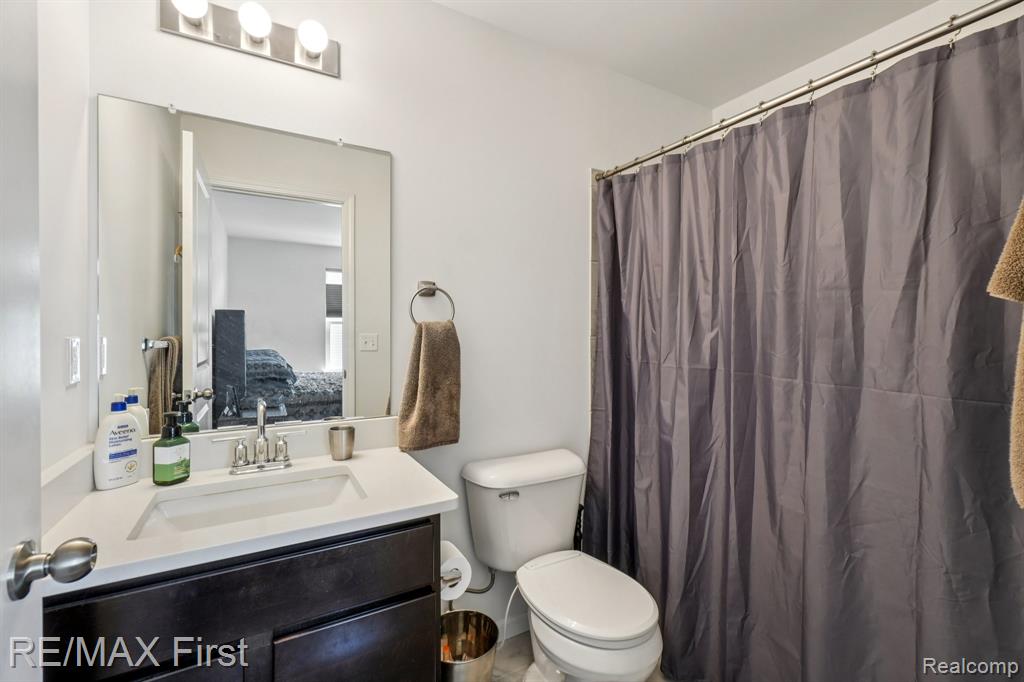 2500 Normandy Road, Unit 44 Royal Oak, MI 48073 - Photo 20 of 30