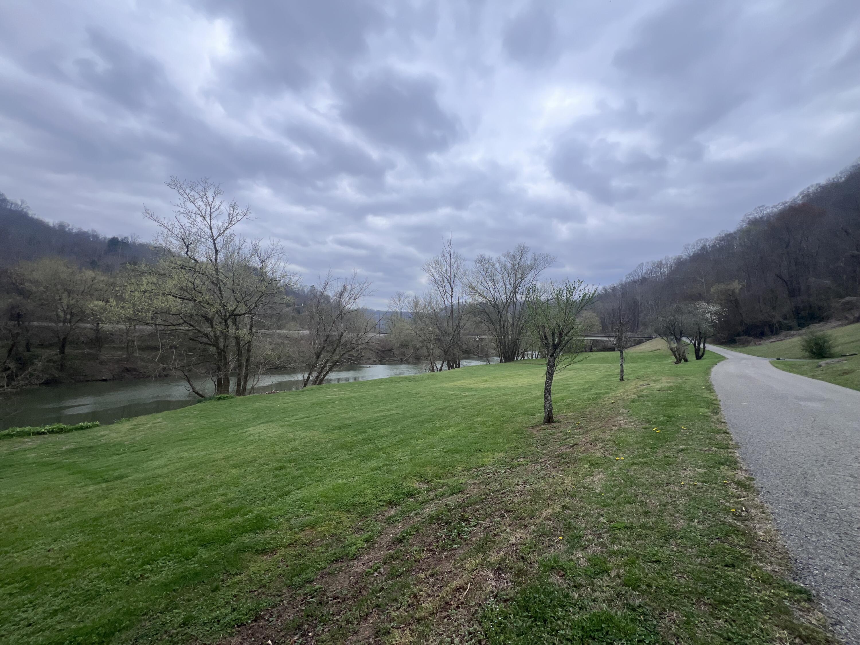 59 River Road Calvin, KY 40813 - Photo 38 of 74 IMG_0811