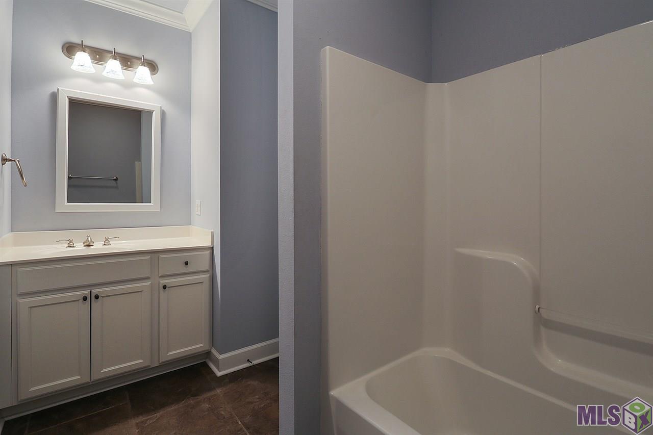 2003 Lac Cache Court Baton Rouge, LA 70816 - Photo 18 of 21 Gallery Image 18