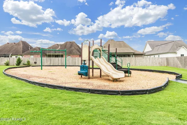 $2,700 | 201 Finsbury Lane, Lafayette, LA 70506