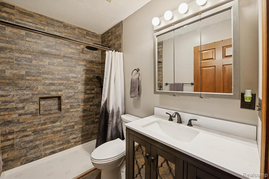 4842 Preston Road Howell, MI 48855 - Photo 29 of 77 Gallery Image 29