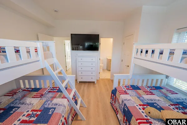 $1,999,000 | 27229 Hattie Creef Landing Court, Salvo, NC 27982