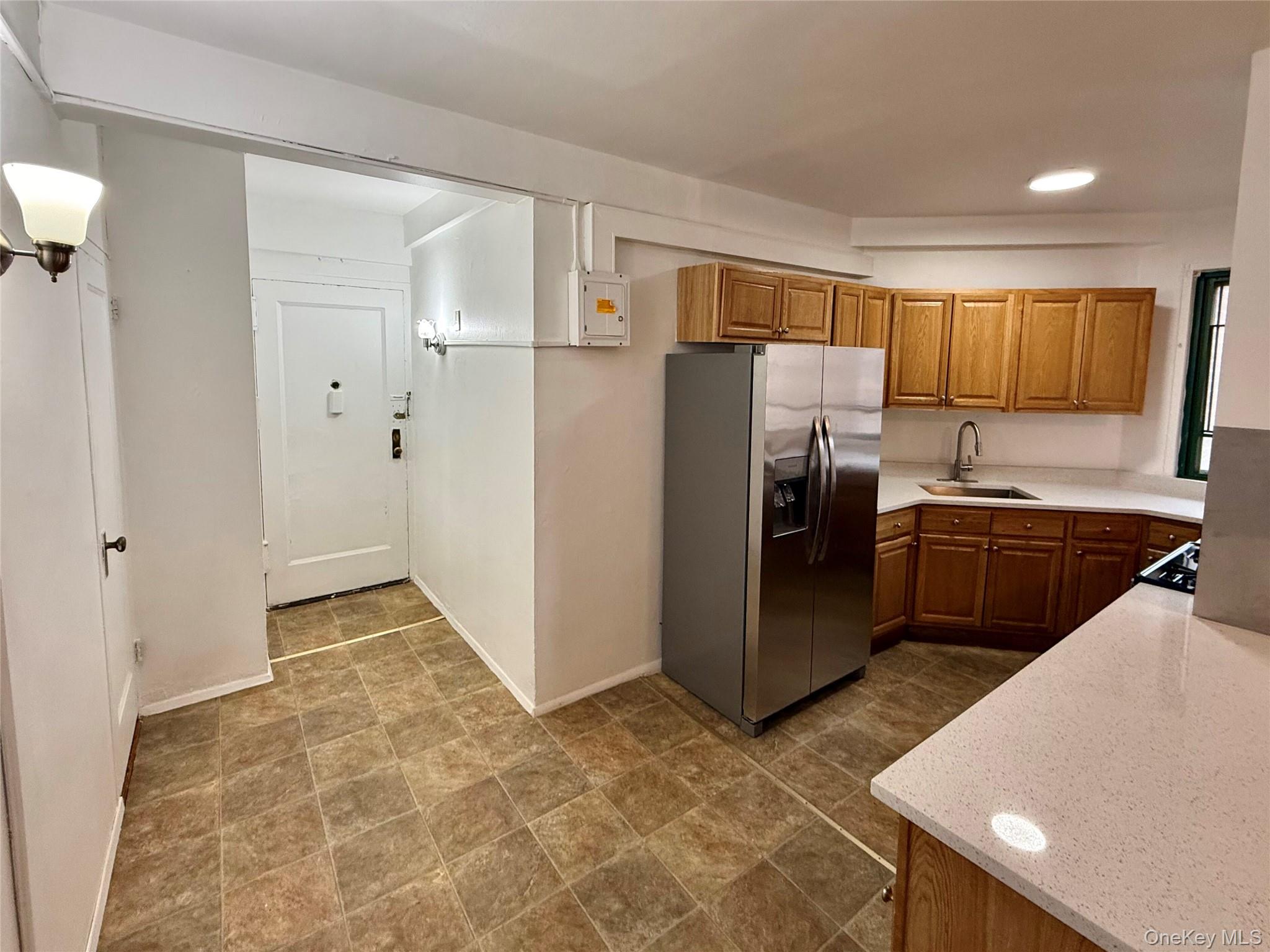 1562 Unionport Road, Unit 5A Bronx, NY 10462 - Photo 3 of 17