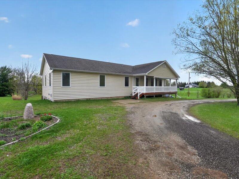 2255 North Portage Road Jackson, MI 49201 - Photo 2 of 45 02-2255-N-Portage-Rd-Jackson-Windowstill