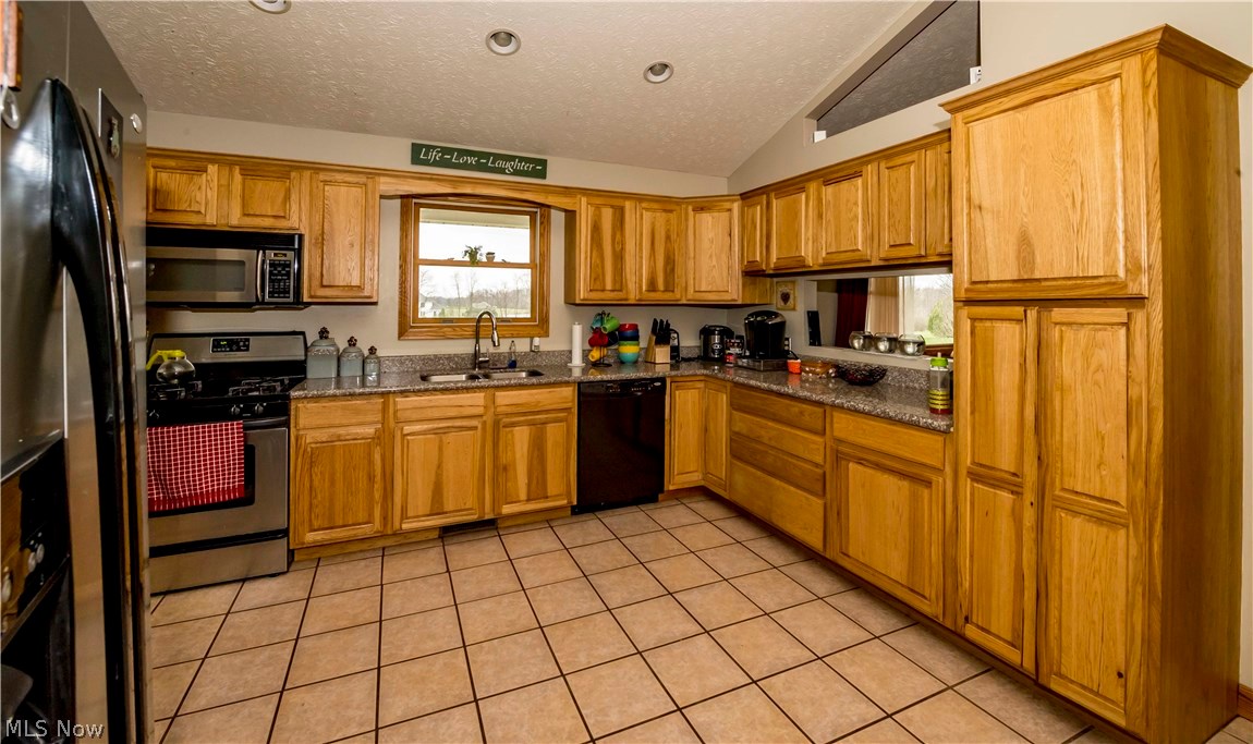 546 Wall Road Wadsworth, OH 44281 - Photo 7 of 19 Gallery Image 7