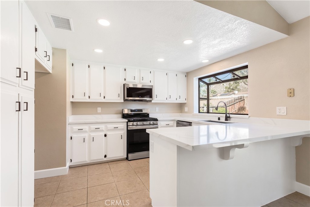 4185 Lodi Place Riverside, CA 92505 - Photo 11 of 40