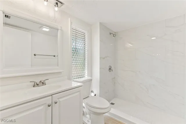 $229,900 | 4277 Island Circle, Unit 1, Fort Myers, FL 33919