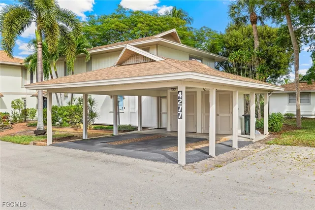 $229,900 | 4277 Island Circle, Unit 1, Fort Myers, FL 33919