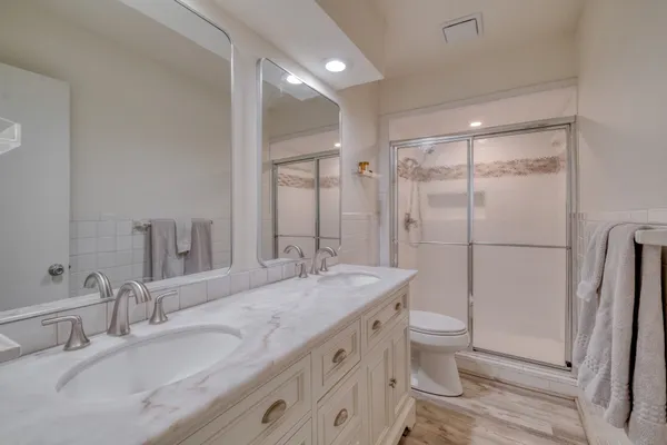 $3,250 | 2117 Gaston Pl Drive, Austin, TX 78723