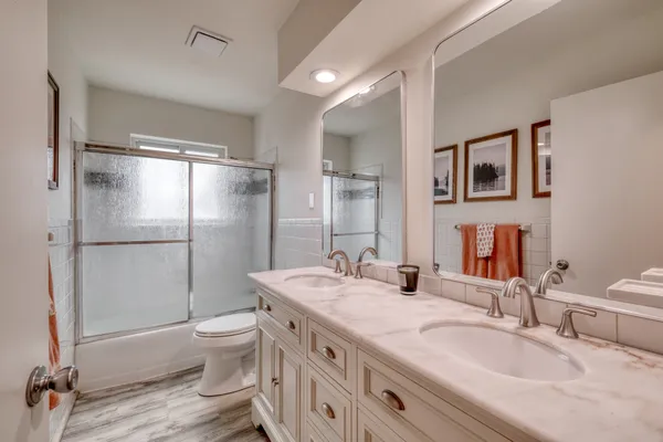 $3,250 | 2117 Gaston Pl Drive, Austin, TX 78723