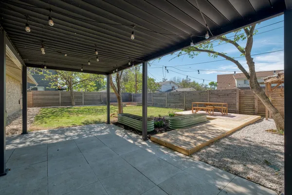 $3,250 | 2117 Gaston Pl Drive, Austin, TX 78723