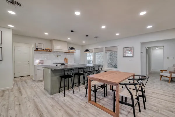 $3,250 | 2117 Gaston Pl Drive, Austin, TX 78723