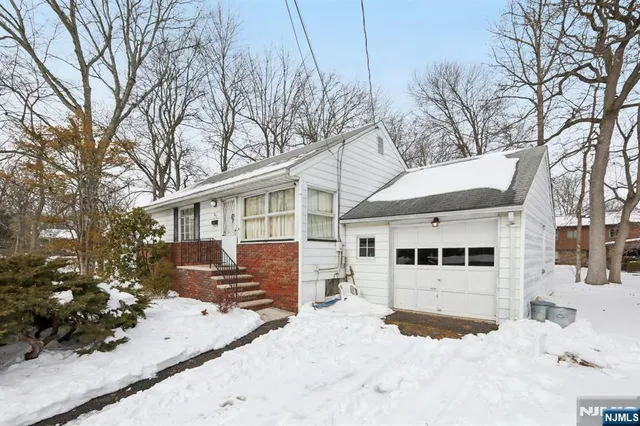 $799,000 | 261 Idaho Street, Paramus, NJ 07652