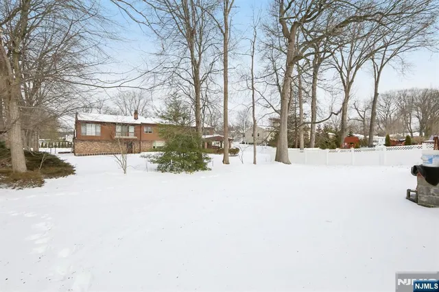 $799,000 | 261 Idaho Street, Paramus, NJ 07652