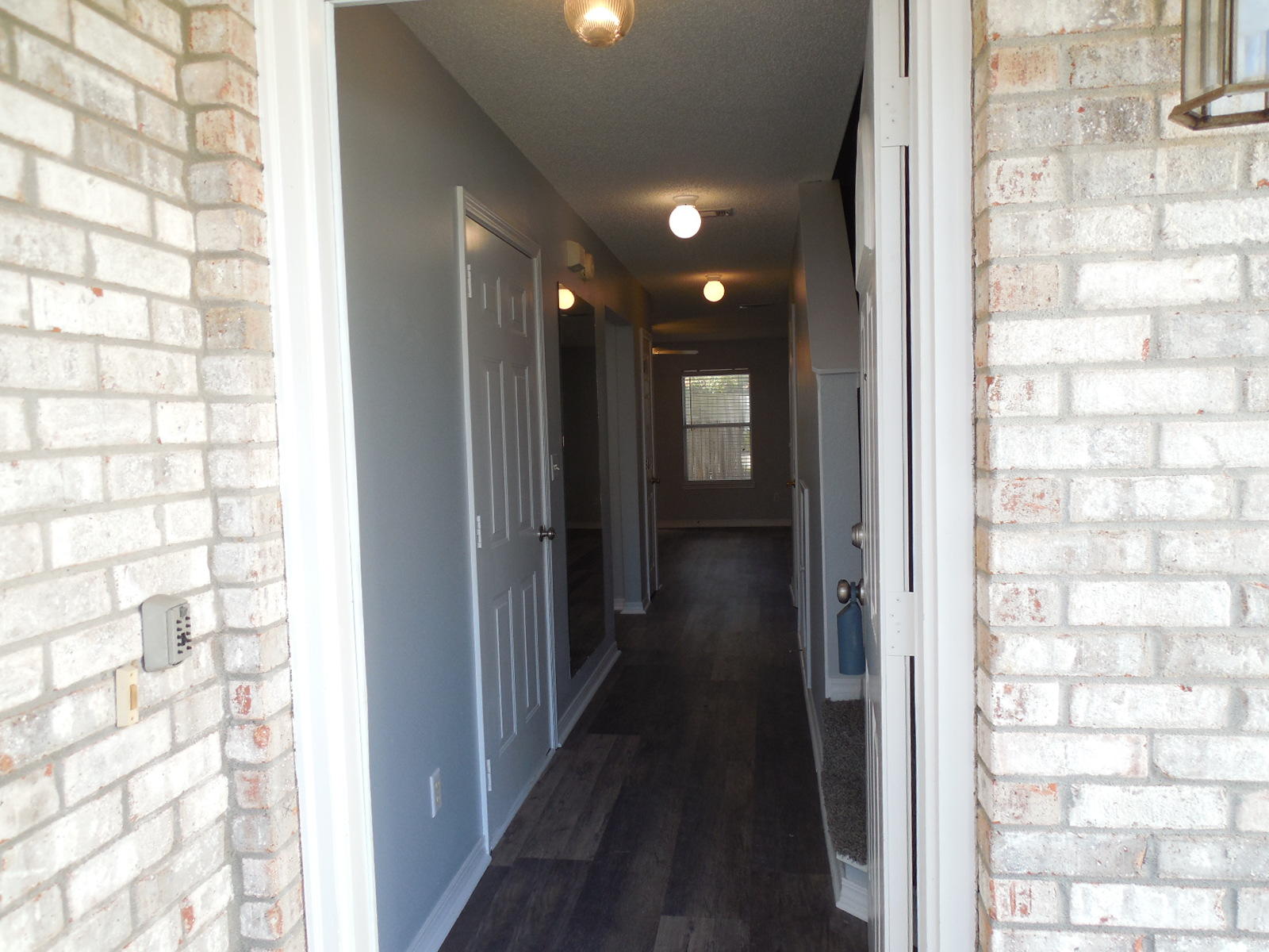 502 Keystone Road Mary Esther, FL 32569 - Photo 3 of 22 a view of a hallway