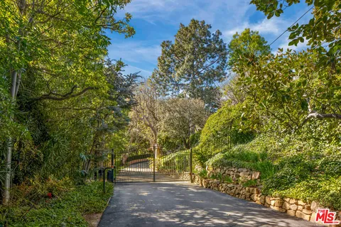 $10,798,000 | 1715 Westridge Road, Los Angeles, CA 90049