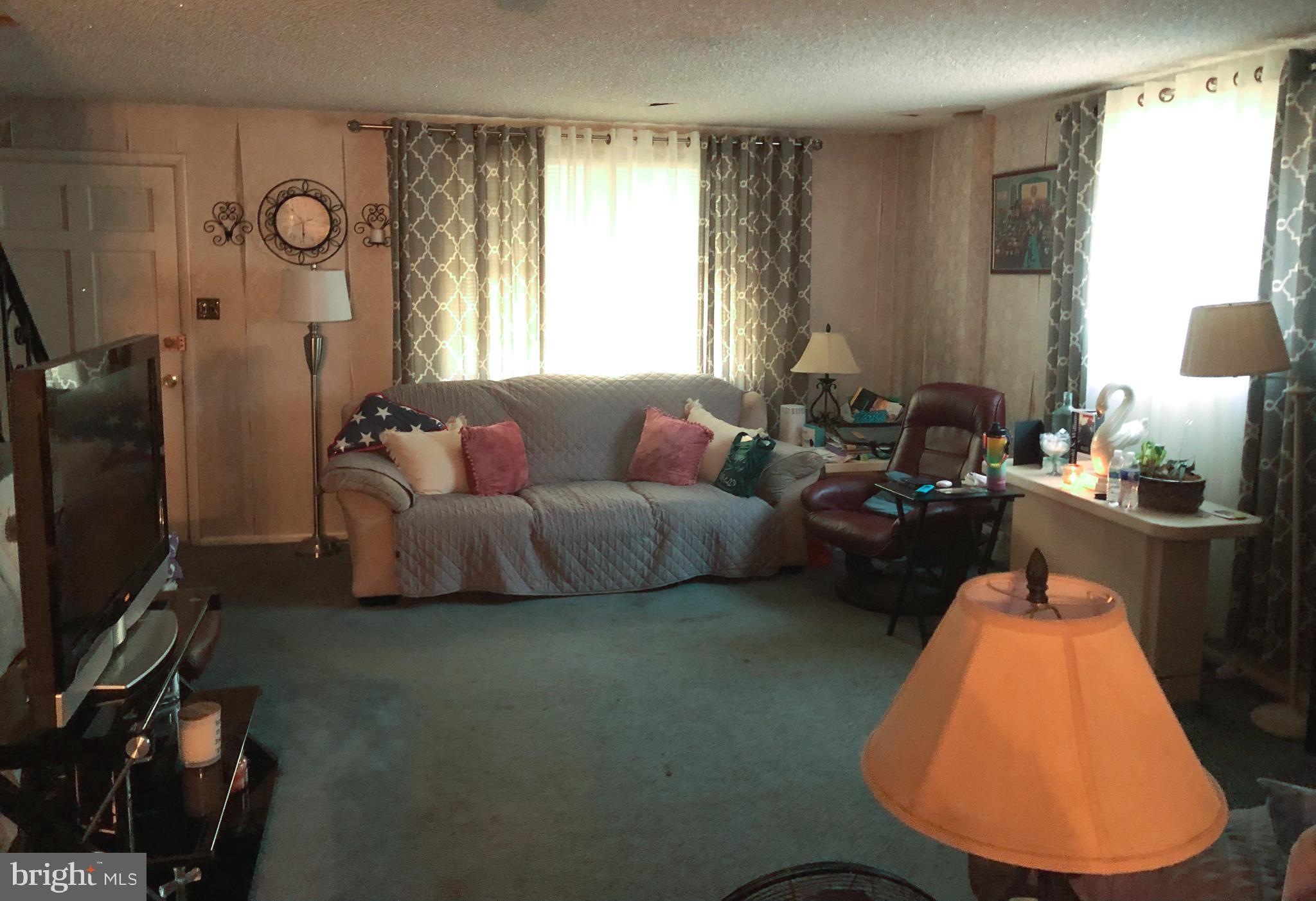 1447 Rainer Road Brookhaven, PA 19015 - Photo 2 of 4 Gallery Image 2