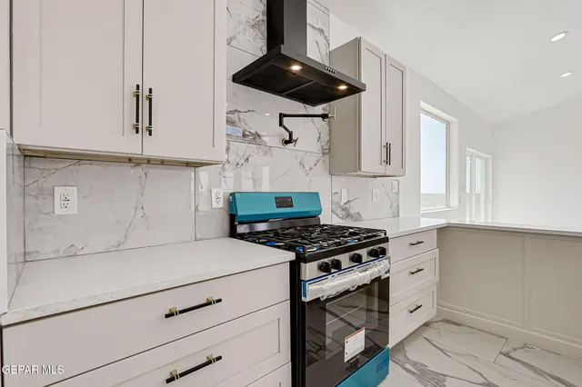 $284,999 | 693 San Jose, Chaparral, NM 88081