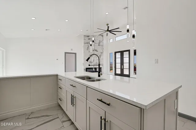 $290,000 | 693 San Jose, Chaparral, NM 88081