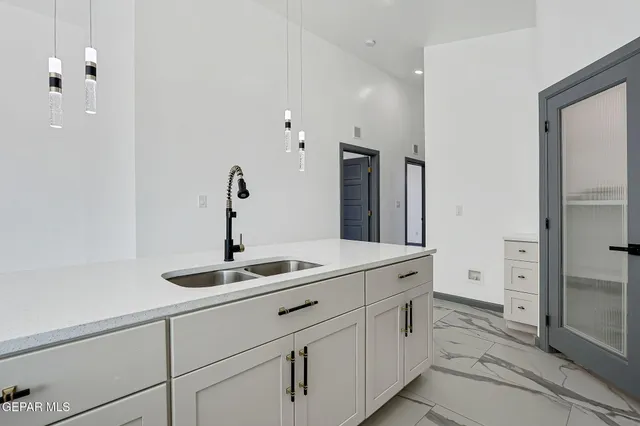 $290,000 | 693 San Jose, Chaparral, NM 88081