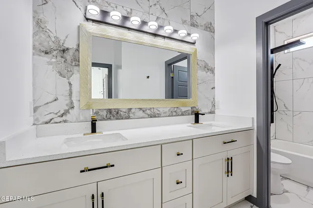 $290,000 | 693 San Jose, Chaparral, NM 88081