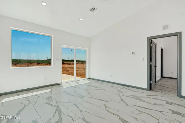 $290,000 | 693 San Jose, Chaparral, NM 88081